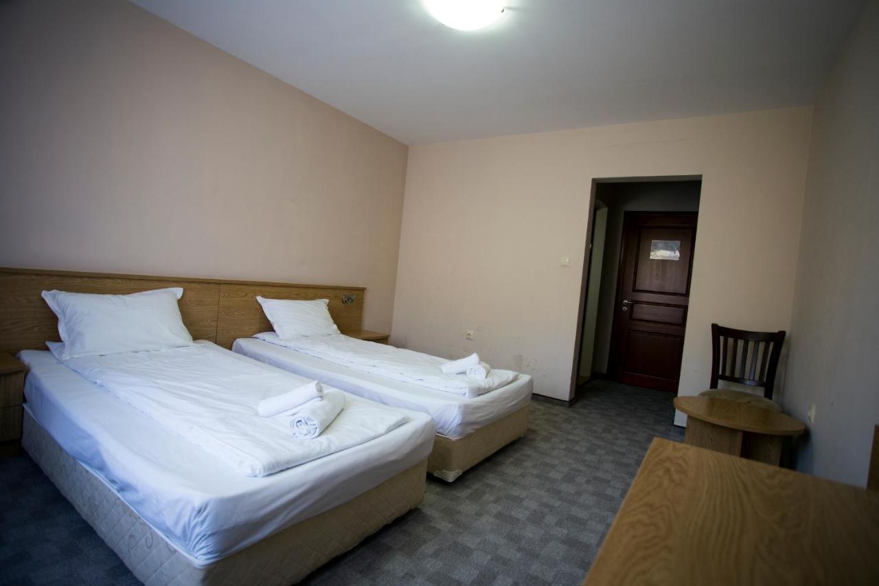 Family Prim Hotel Sandanski Extérieur photo