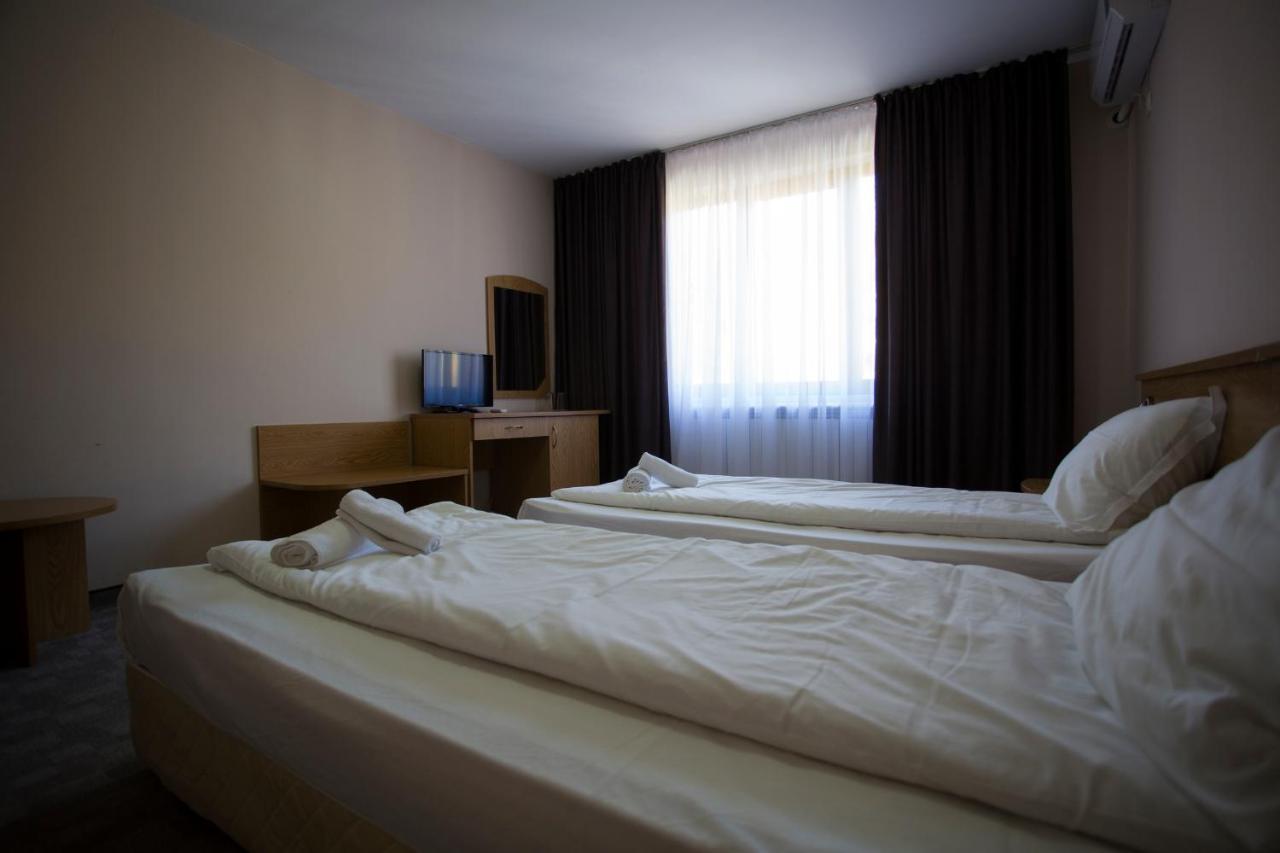 Family Prim Hotel Sandanski Extérieur photo