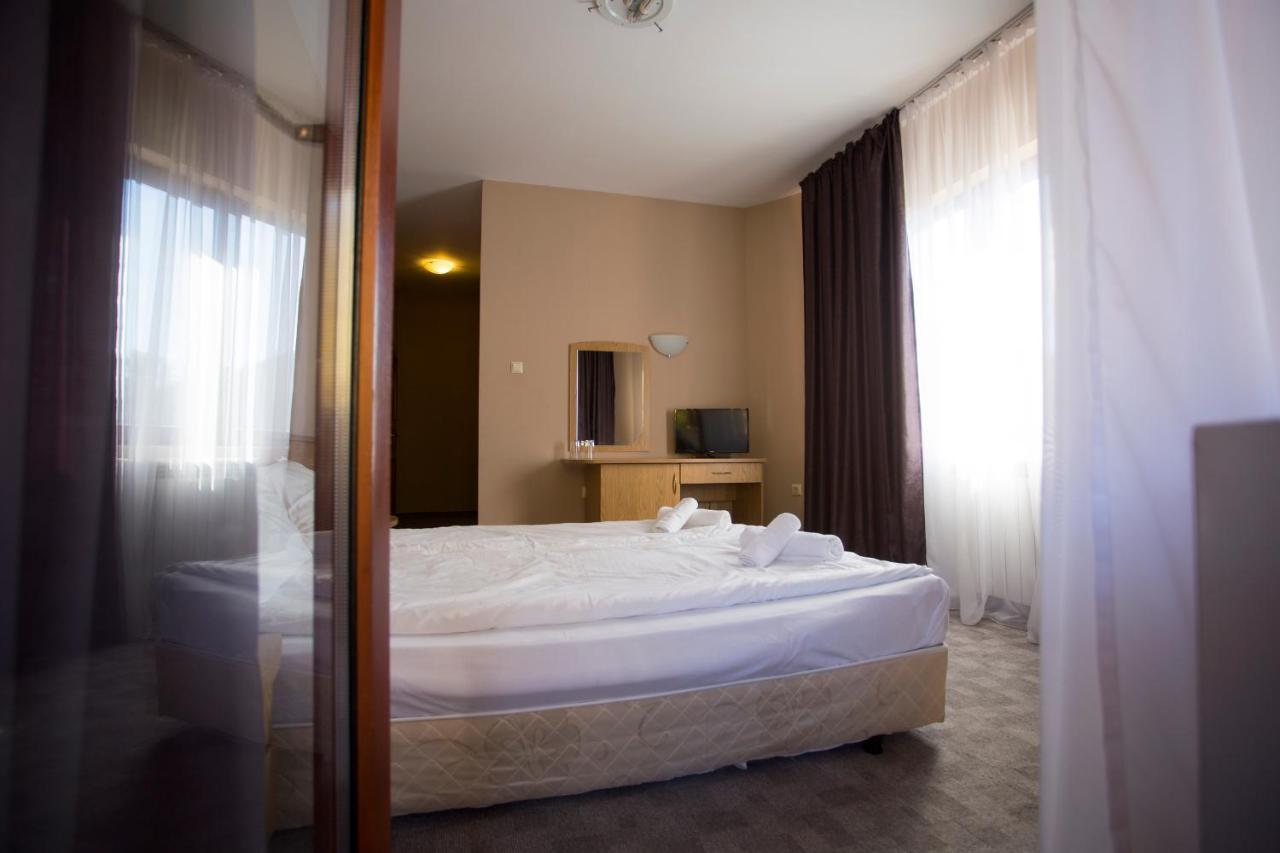 Family Prim Hotel Sandanski Extérieur photo