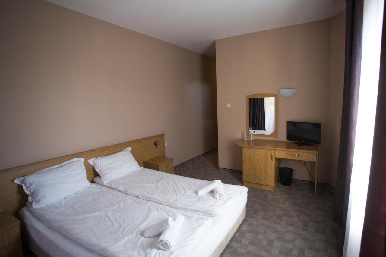 Family Prim Hotel Sandanski Extérieur photo