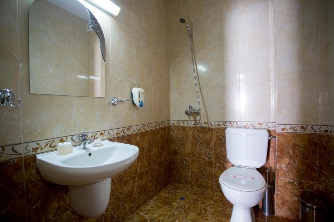 Family Prim Hotel Sandanski Extérieur photo