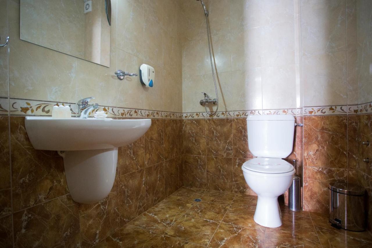 Family Prim Hotel Sandanski Extérieur photo