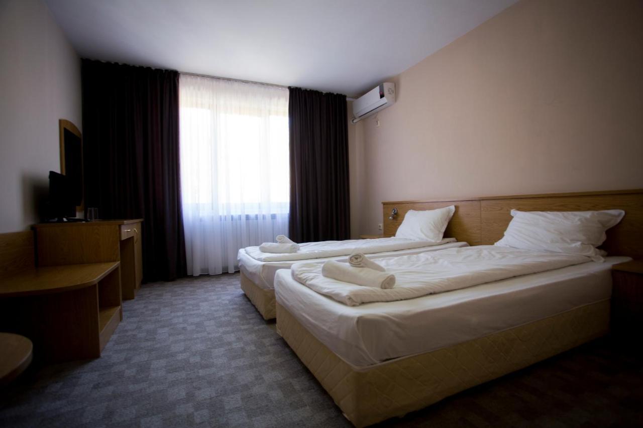 Family Prim Hotel Sandanski Extérieur photo