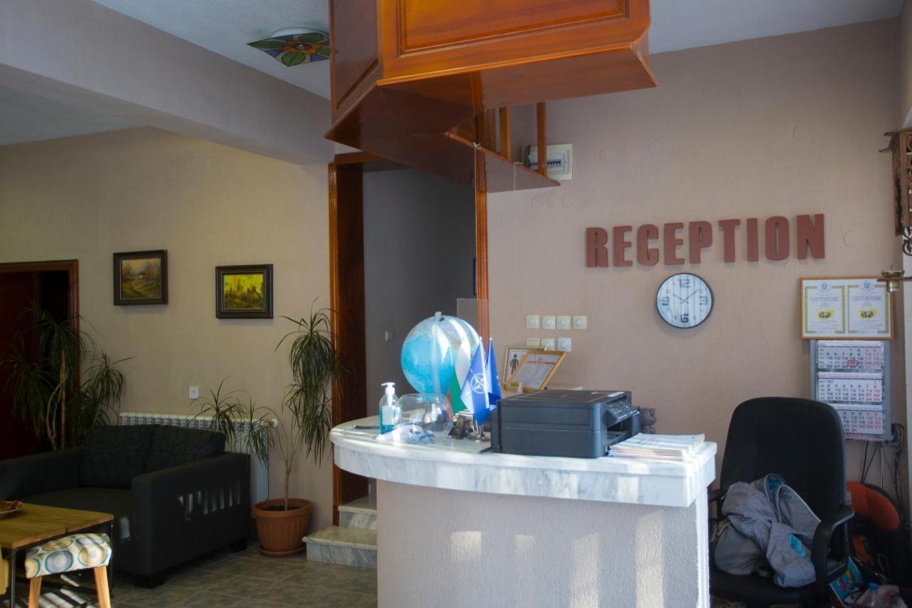Family Prim Hotel Sandanski Extérieur photo