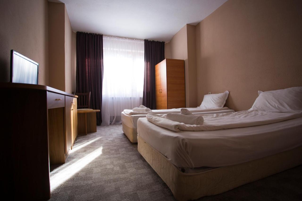 Family Prim Hotel Sandanski Extérieur photo