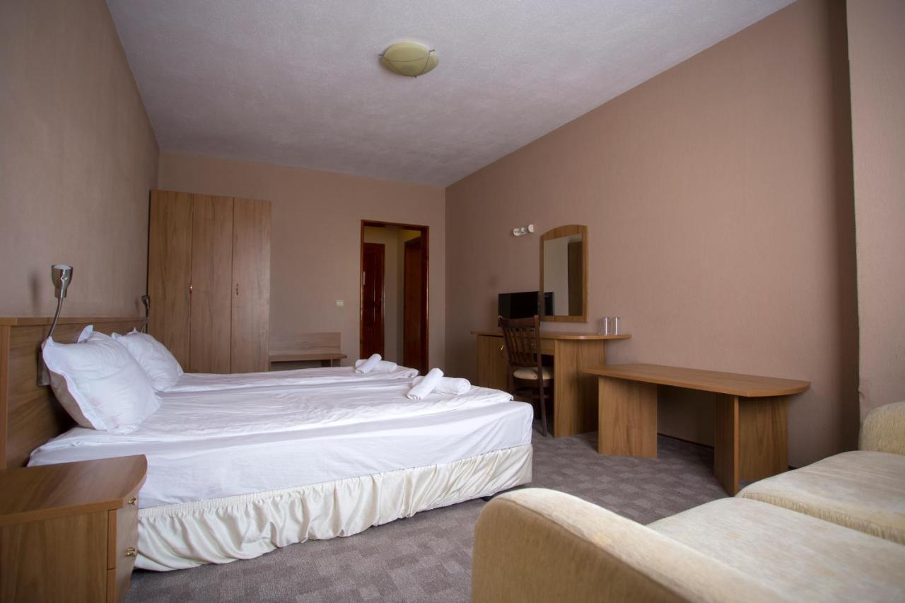 Family Prim Hotel Sandanski Extérieur photo
