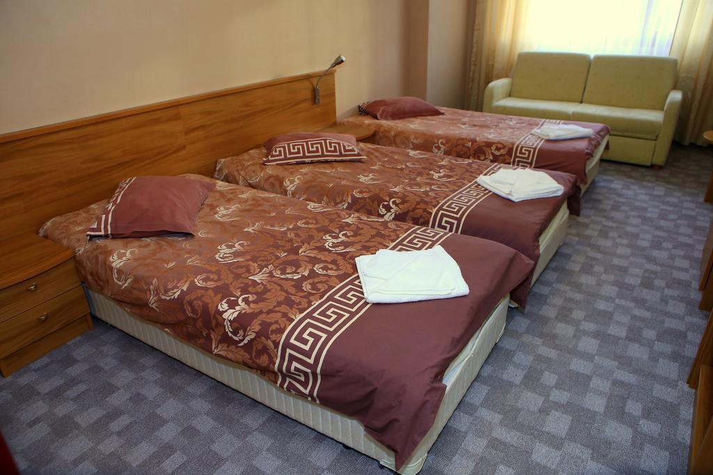 Family Prim Hotel Sandanski Extérieur photo