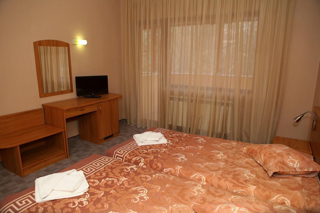 Family Prim Hotel Sandanski Extérieur photo