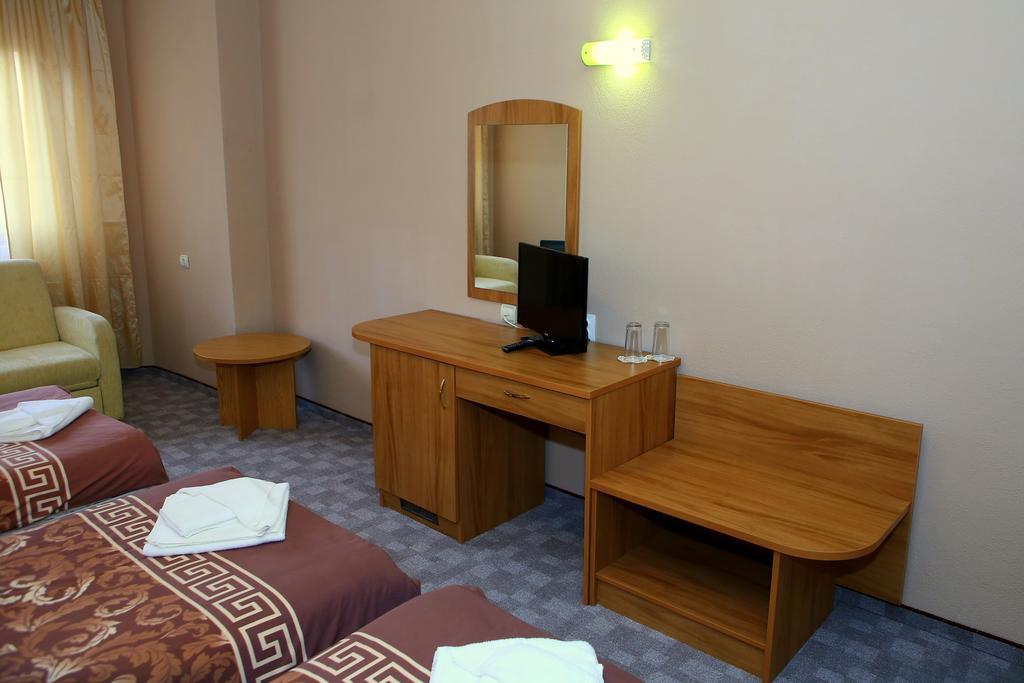Family Prim Hotel Sandanski Extérieur photo