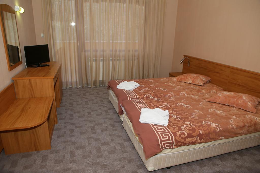 Family Prim Hotel Sandanski Extérieur photo