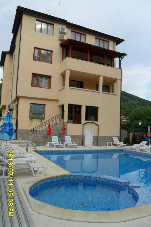 Family Prim Hotel Sandanski Extérieur photo