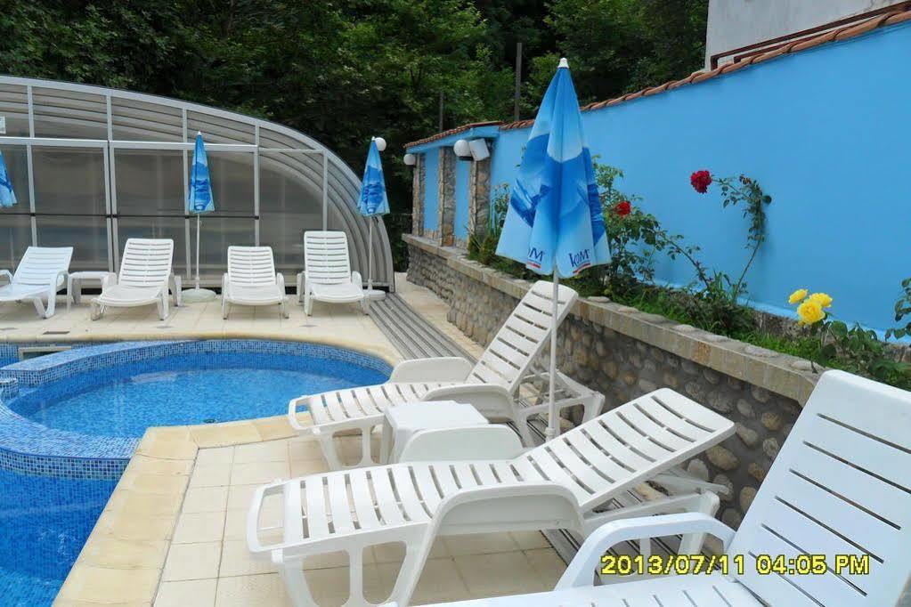 Family Prim Hotel Sandanski Extérieur photo